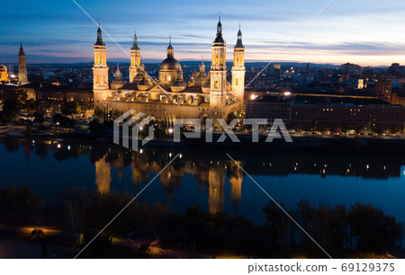 Night aerial view of Saragossa 69129375