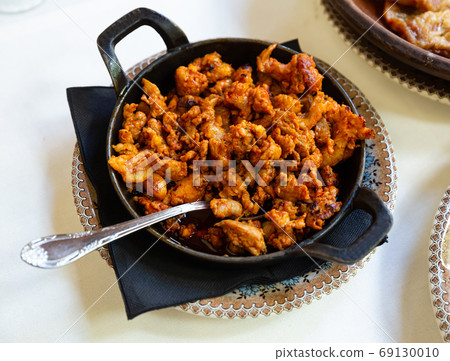 Picadillo Castellano de la Matanza, spanish cuisine Picadillo Castellano de la Matanza, spanish cuisine 69130010