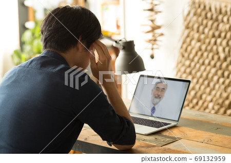 男子接受在線體檢 69132959