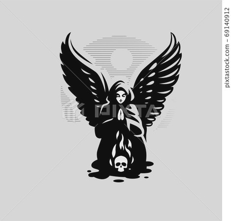 A woman angel with wings A woman angel with wings 69140912