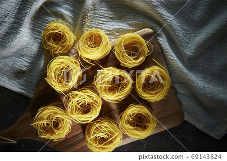 意大利面麵條辣椒 意大利面麵條辣椒 69143824