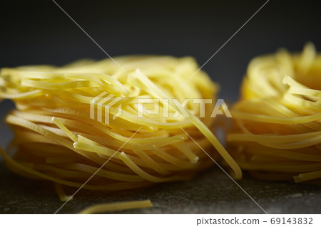 Pasta noodle caperini 69143832