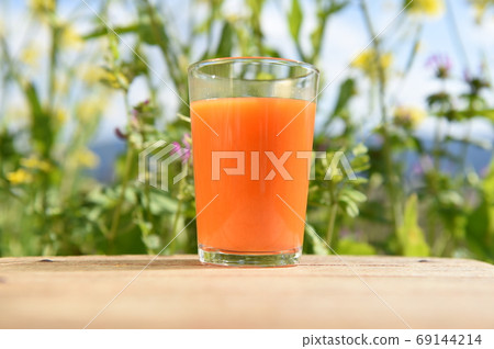 Carrot juice Carrot juice 69144214