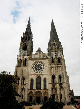 Chartres Cathedral 69144321