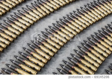 large-caliber ammunition in the belt for an automatic gun large-caliber ammunition in the belt for an automatic gun 69145206