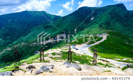 Kenashi山，Gakfu山和Tsunabe山的風景。 69145379