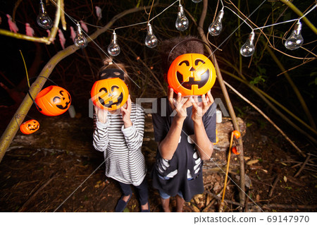Kids with pumpkin faces Kids with pumpkin faces 69147970