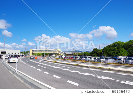 Yonago Airport Station, a lively crowd of air festivals… Sakaiminato City, Tottori Prefecture (sunny) Yonago Airport Station, a lively crowd of air festivals… Sakaiminato City, Tottori Prefecture (sunny) 69156473
