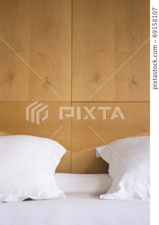 hotel king pillows