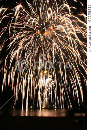 [Ito City, Shizuoka Prefecture] Ito Hot Spring Special Winter Fireworks Festival 69159412