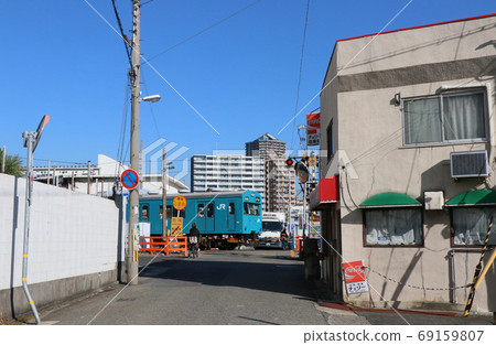 和田三崎線通勤列車在工廠區內運行 和田三崎線通勤列車在工廠區內運行 69159807