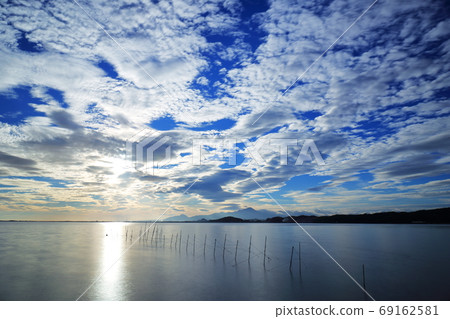島根縣中海市的日出和天空 島根縣中海市的日出和天空 69162581