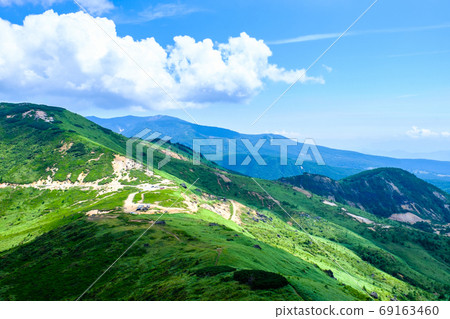 Landscape of Kenashi Pass (View of Kenashi Pass from Mt. Gablefu) Landscape of Kenashi Pass (View of Kenashi Pass from Mt. Gablefu) 69163460