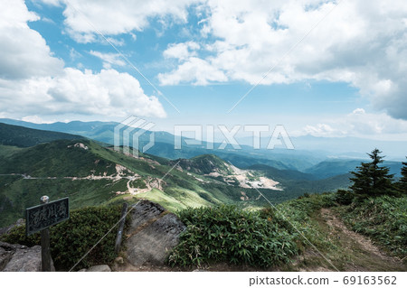 Kenashi Pass的風景(Gafu山上Kenashi Pass和Kogushi硫磺礦遺蹟的景色) Kenashi Pass的風景(Gafu山上Kenashi Pass和Kogushi硫磺礦遺蹟的景色) 69163562
