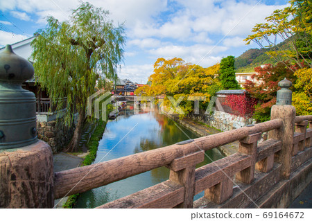 Autumn leaves of Hatchobori, Omihachiman City, Shiga Prefecture Autumn leaves of Hatchobori, Omihachiman City, Shiga Prefecture 69164672