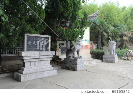 Zhengzhou City, Henan Province, China Zhengzhou City, Henan Province, China 69165841