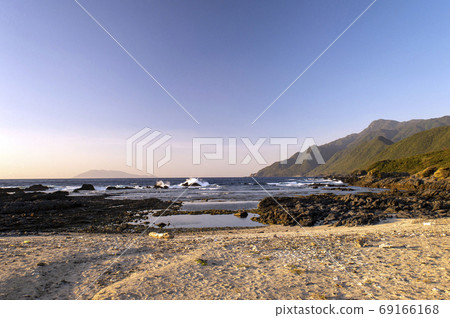 從鹿兒島屋久島的珊瑚海灘沙灘上看到的九chin 69166168