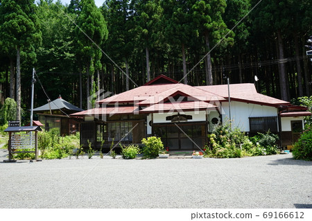 Jakuan,岩手縣的一座古廟 Jakuan,岩手縣的一座古廟 69166612