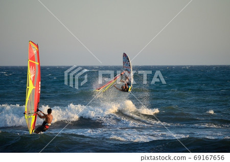 Windsurfing Scene 200815pm 5:53 69167656