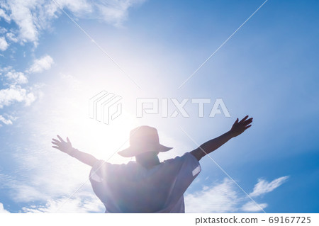 Woman travel around the world with backpack freedom and relax life. 69167725