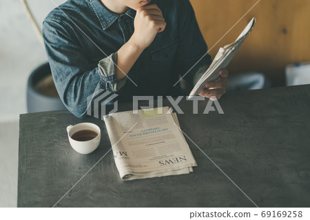 read, reading, newspaper 69169258