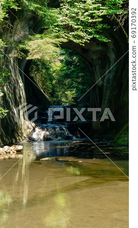 Kameya cave 69170392