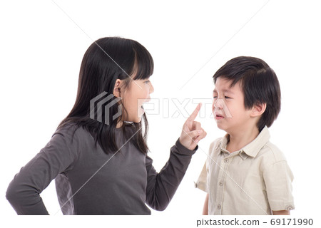Asian sister and brother quarreling 69171990