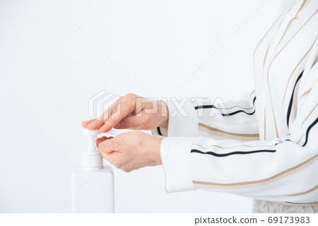 女高管酒精消毒 女高管酒精消毒 69173983