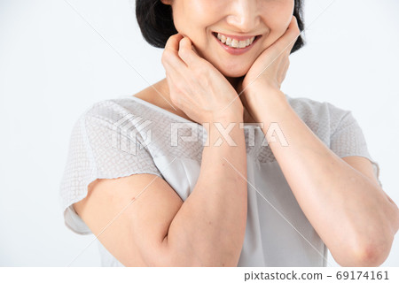 Senior woman 69174161