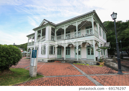 三角西口Urashimaya 69176297