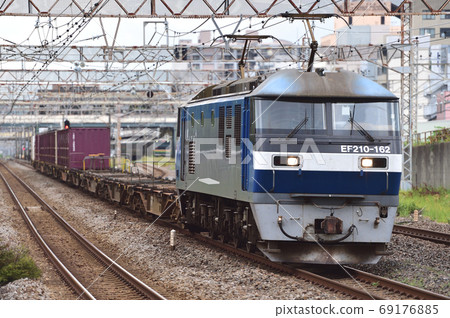 Tokaido Main Line Hiratsuka JR Freight EF210-162 (New Tsurumi) 69176885