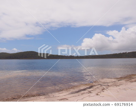 Lake McKenzie 69176914