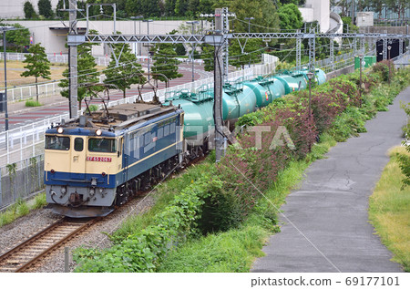 東海道本線貨物支線櫻木町東高島JR貨運EF65-2067(新鶴見) 東海道本線貨物支線櫻木町東高島JR貨運EF65-2067(新鶴見) 69177101