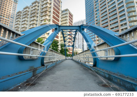 Suzukake Pedestrian Bridge over the Meguro River Suzukake Pedestrian Bridge over the Meguro River 69177233