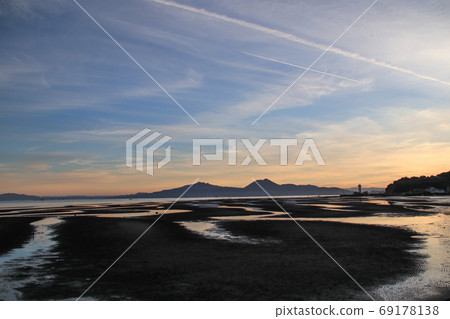 The coast of Okoko 69178138