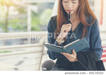 Agenda of planner woman schedule and organize appointment 2020 Calendar Event. 69178583