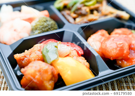 Four kinds of Chinese lunch up Four kinds of Chinese lunch up 69179580