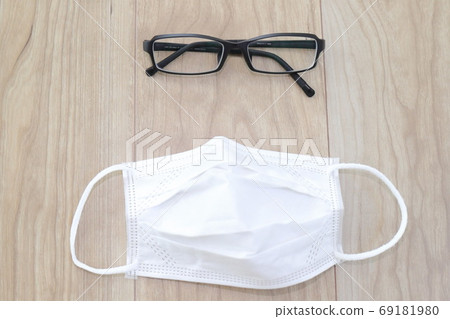 眼鏡和麵具 69181980
