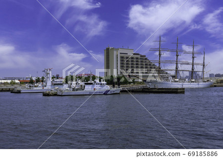 神戶Kaiomaru和日本海岸警衛隊巡邏艇Awgiri兵庫縣神戶市 69185886