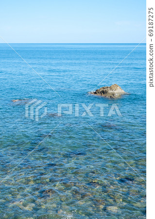 Summer Sea of Japan (in Itoigawa City, Niigata Prefecture) Summer Sea of Japan (in Itoigawa City, Niigata Prefecture) 69187275