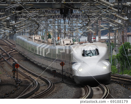 米原站新幹線N700A 米原站新幹線N700A 69188179