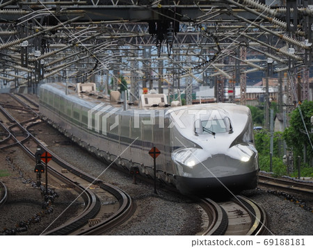 米原站新幹線N700A 米原站新幹線N700A 69188181