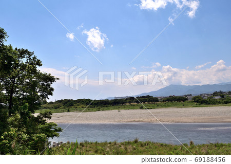 相模川河床從新宿到大山 相模川河床從新宿到大山 69188456