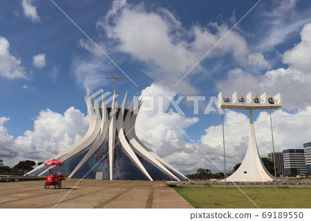 巴西利亞大教堂（大都會大教堂）的外觀 69189550