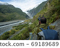 活躍的老人在新西蘭南島韋斯特蘭國家公園旅行弗朗茲·約瑟夫冰川 69189689