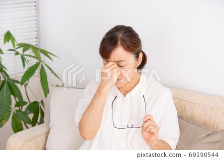 Senior female physical condition 69190544