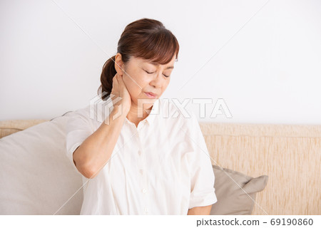 Senior female physical condition Senior female physical condition 69190860