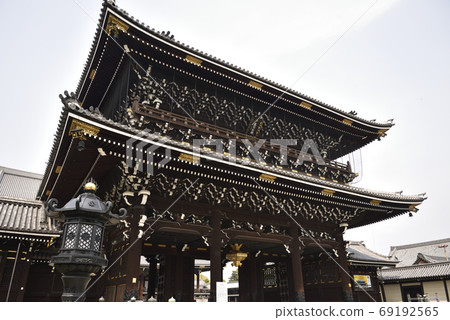 Mikagedo門東本願寺 69192565