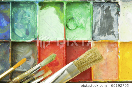 Artist paint brushes and palette. Artist paint brushes and palette. 69192705