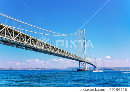 明石海峽大橋（8月夏天的早晨） 69196336